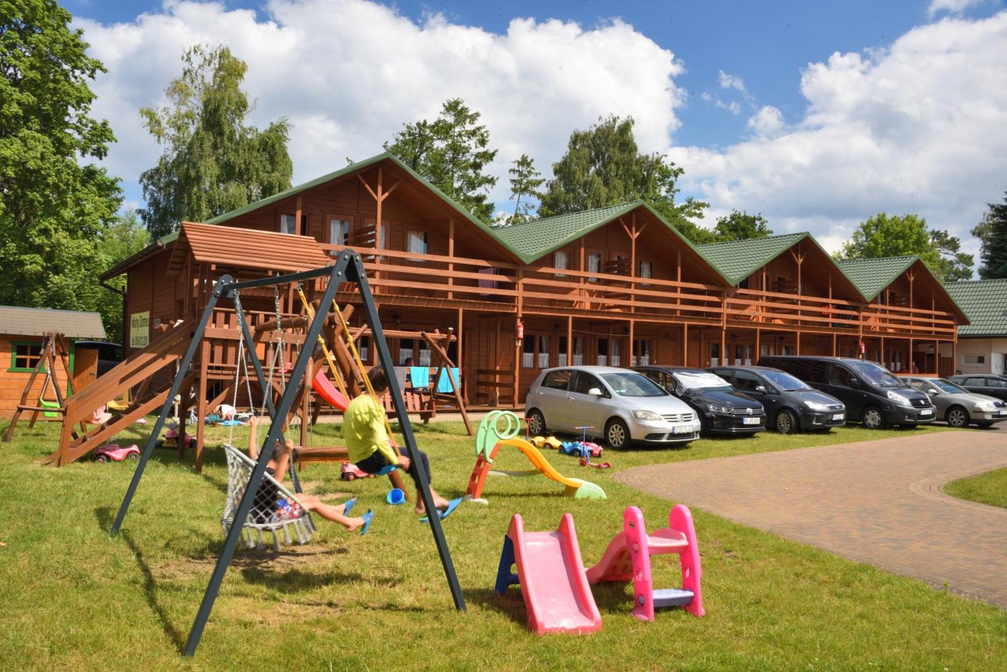 Mlodziezowy Domek Dla Grup Eldorado Mielno Centrum, 200M Od Morza Exteriör bild