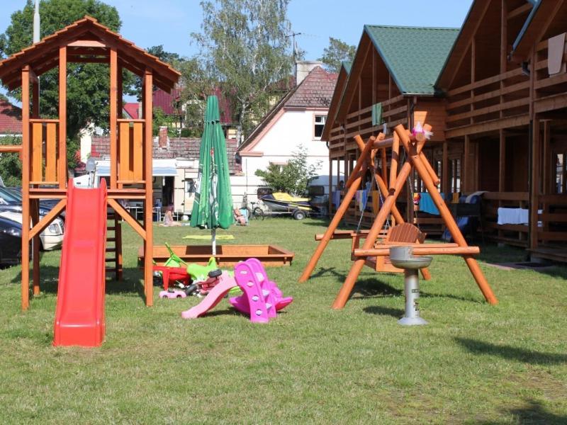 Mlodziezowy Domek Dla Grup Eldorado Mielno Centrum, 200M Od Morza Exteriör bild